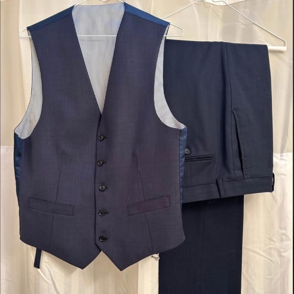 Vest + Pants 32Wx38L. EUC - Picture 1 of 2